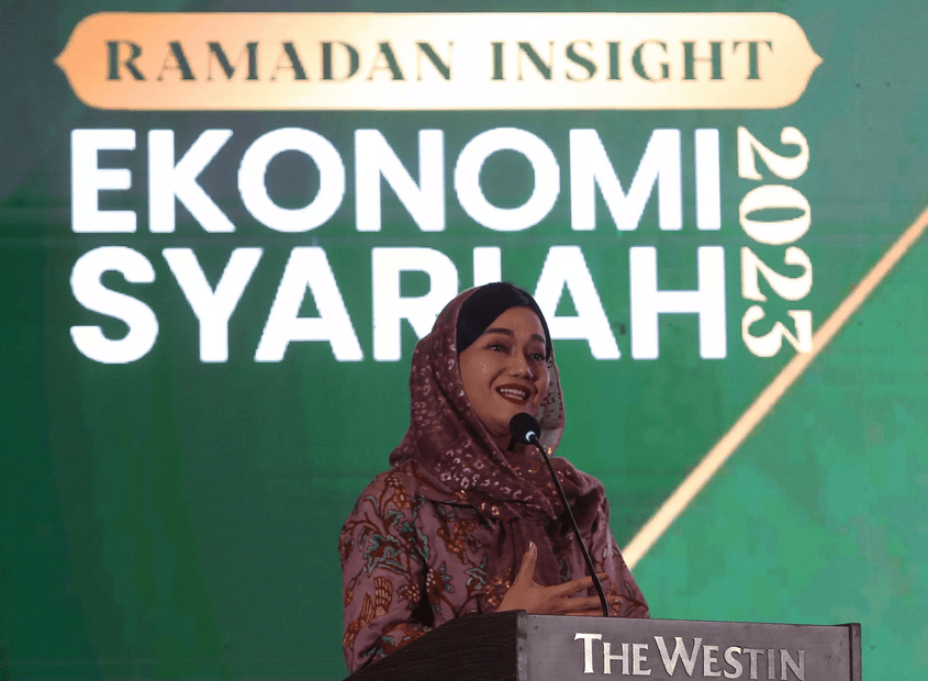 1680185575-2707x1805