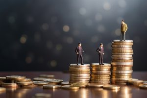 full-shot-people-coins